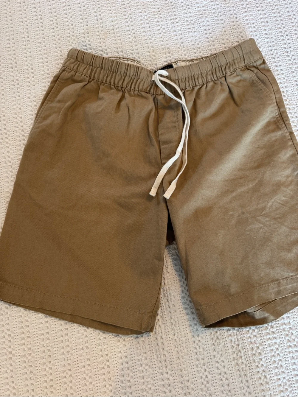Banana Republic Men’s 9” Easy Shorts Khaki Tan Size Medium